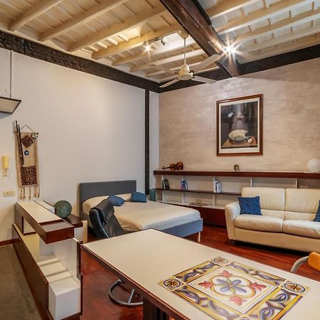 ローマPiazza Navona Petite Houseアパートメント エクステリア 写真